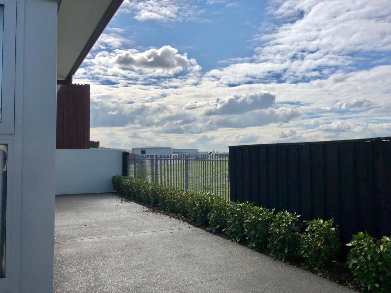 Lovely, Sunny, Home Sweet Home Christchurch Eksteriør billede
