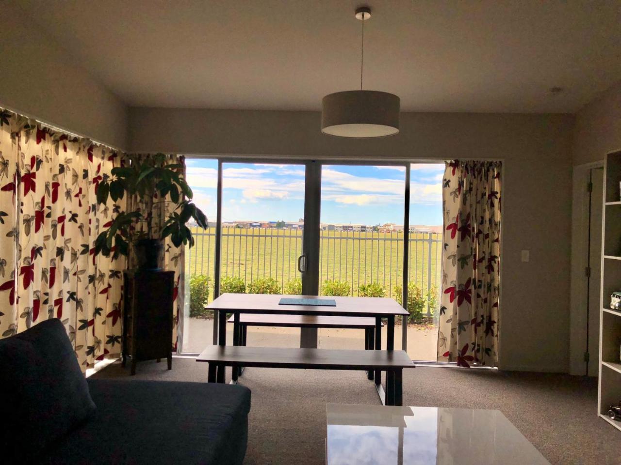 Lovely, Sunny, Home Sweet Home Christchurch Eksteriør billede